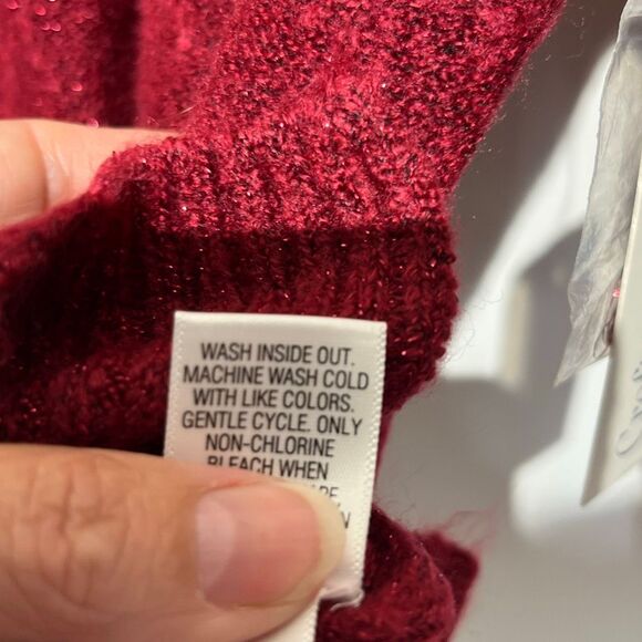 Croft & Barrow Women's Red Metallic Crew Neck Pullover Sweater Size PS NWT - Picture 8 of 8